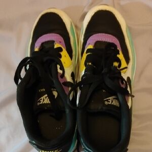 Nike Black and Yellow Sneakers Low-Top Athletic Shoes